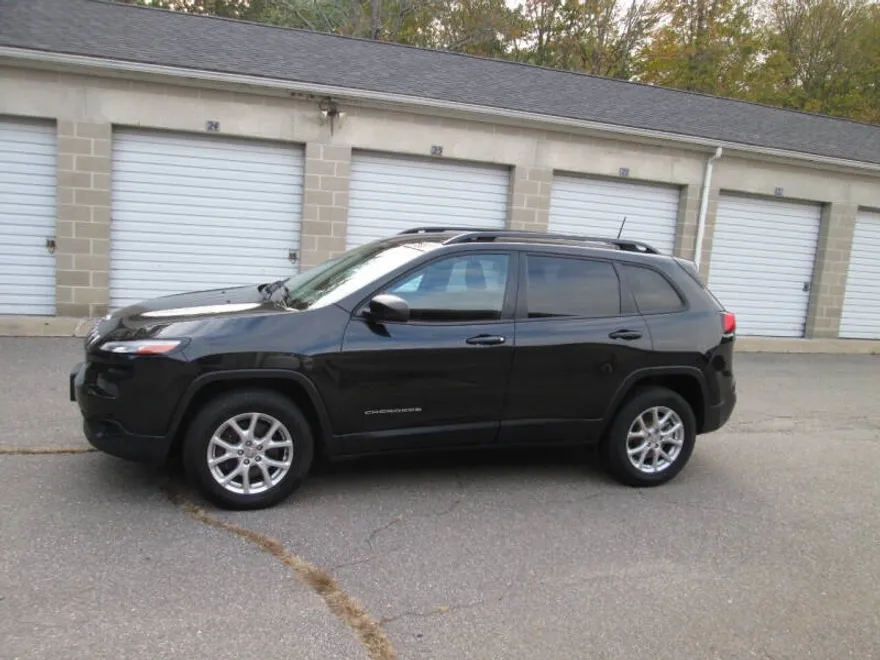2016 Jeep Cherokee Sport Altitude photo 1