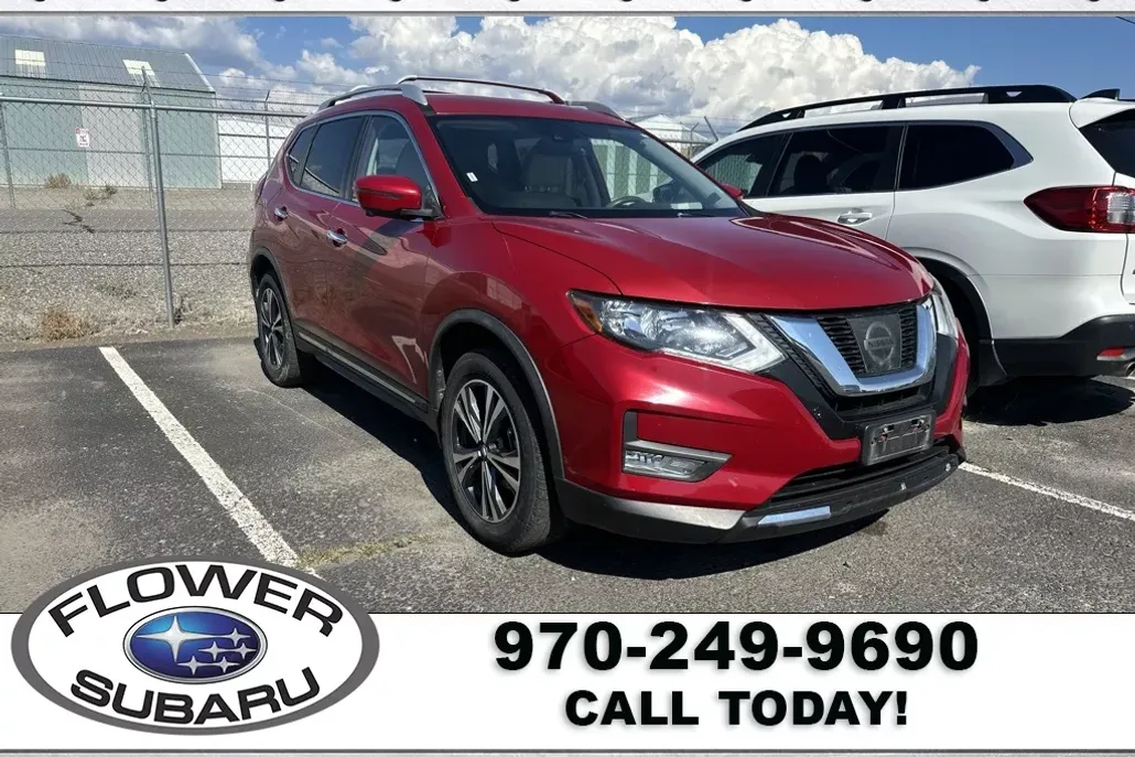 2017 Nissan Rogue SL photo 1