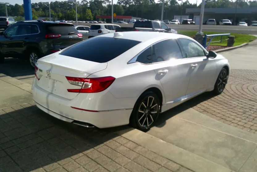2022 Honda Accord EX-L 1.5T photo 1