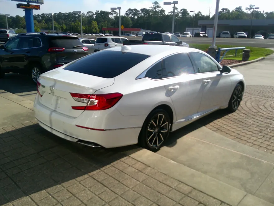 2022 Honda Accord EX-L 1.5T photo 1