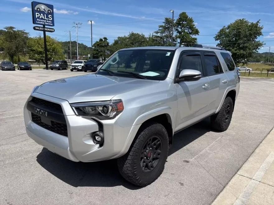 2024 Toyota 4Runner SR5 Premium photo 1