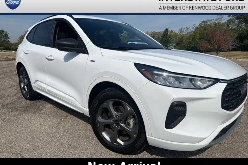 2023 Ford Escape ST-Line photo 1