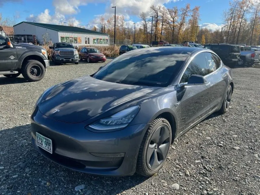 2019 Tesla Model 3 Long Range photo 1