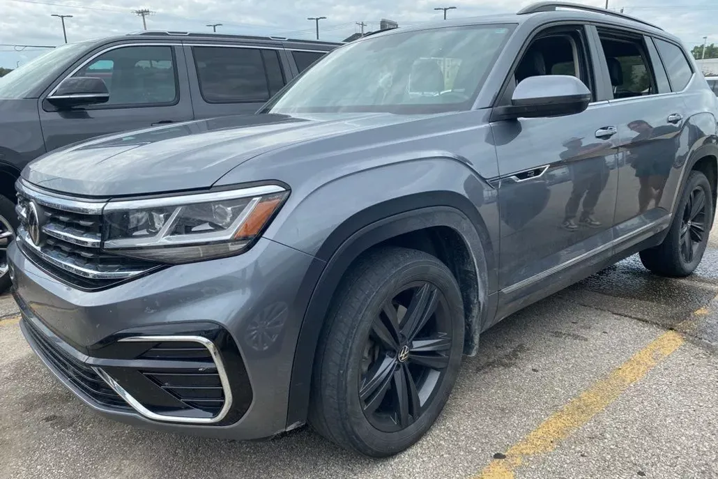 2021 Volkswagen Atlas V6 SE Technology R-Line photo 1