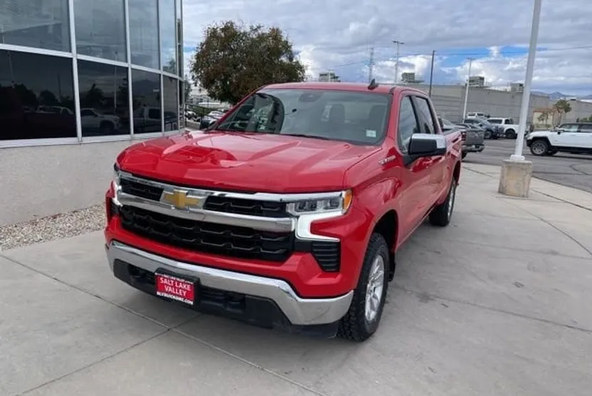 2024 Chevrolet Silverado 1500 LT photo 1