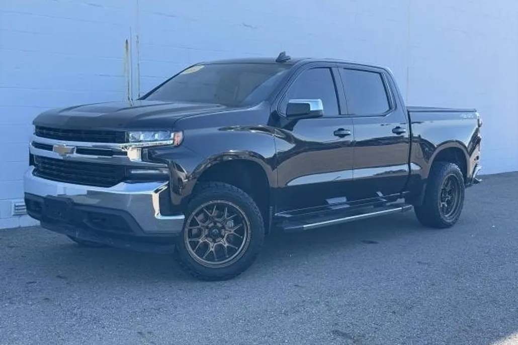 2020 Chevrolet Silverado 1500 LT photo 1