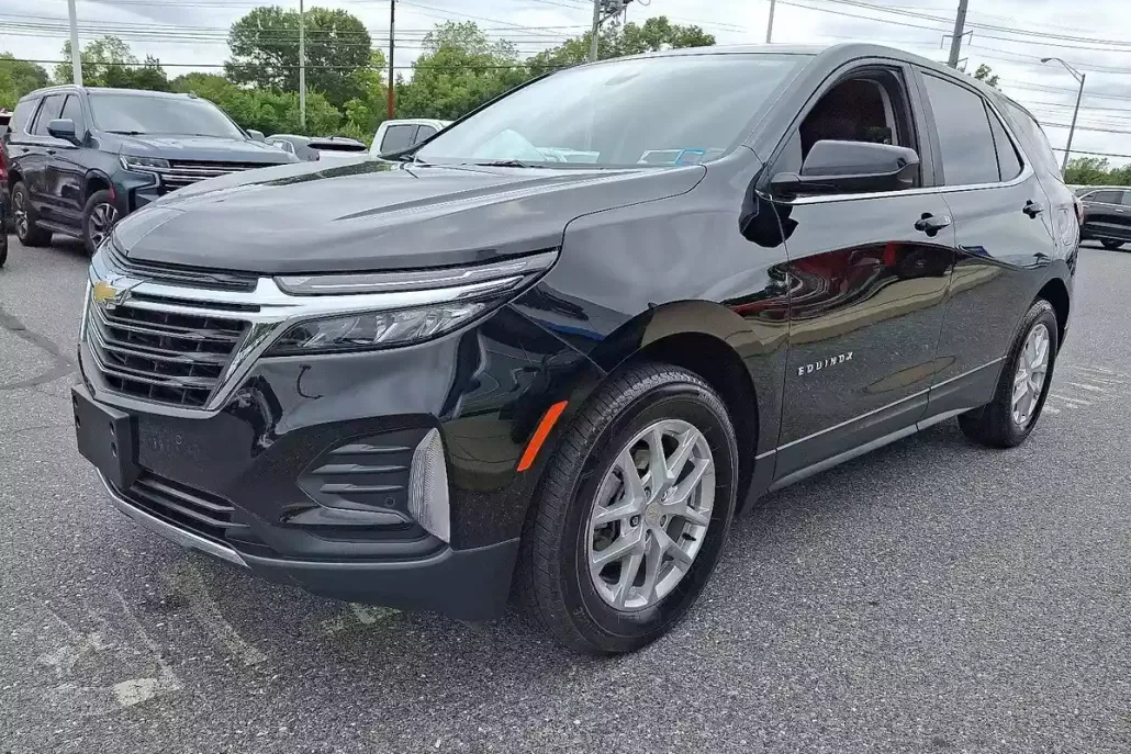 2022 Chevrolet Equinox LT photo 1