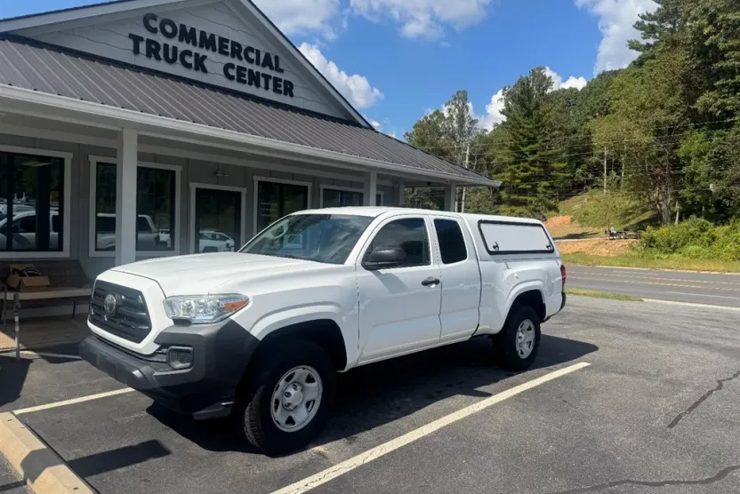 2019 Toyota Tacoma Access Cab photo 1