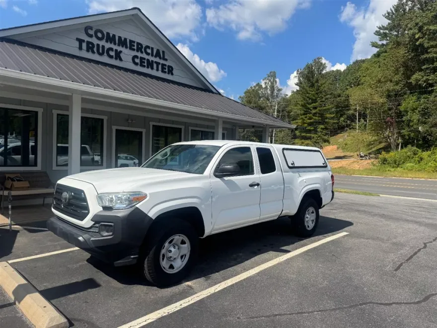 2019 Toyota Tacoma Access Cab photo 1
