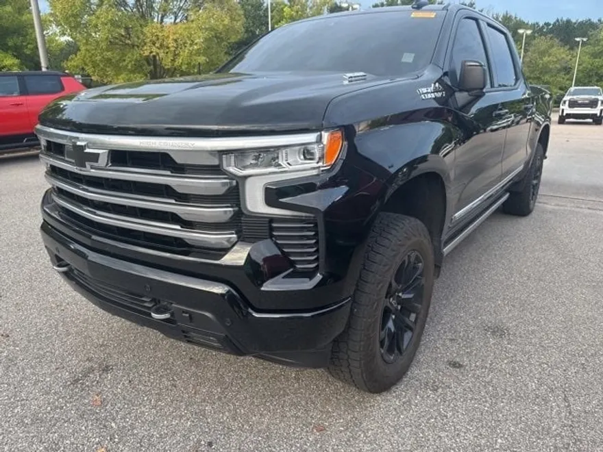 2024 Chevrolet Silverado 1500 High Country photo 1