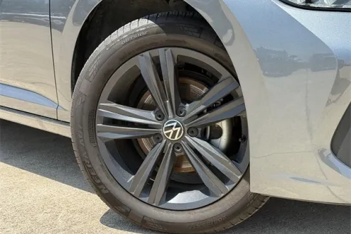 2024 Volkswagen Jetta 1.5T SE photo 2