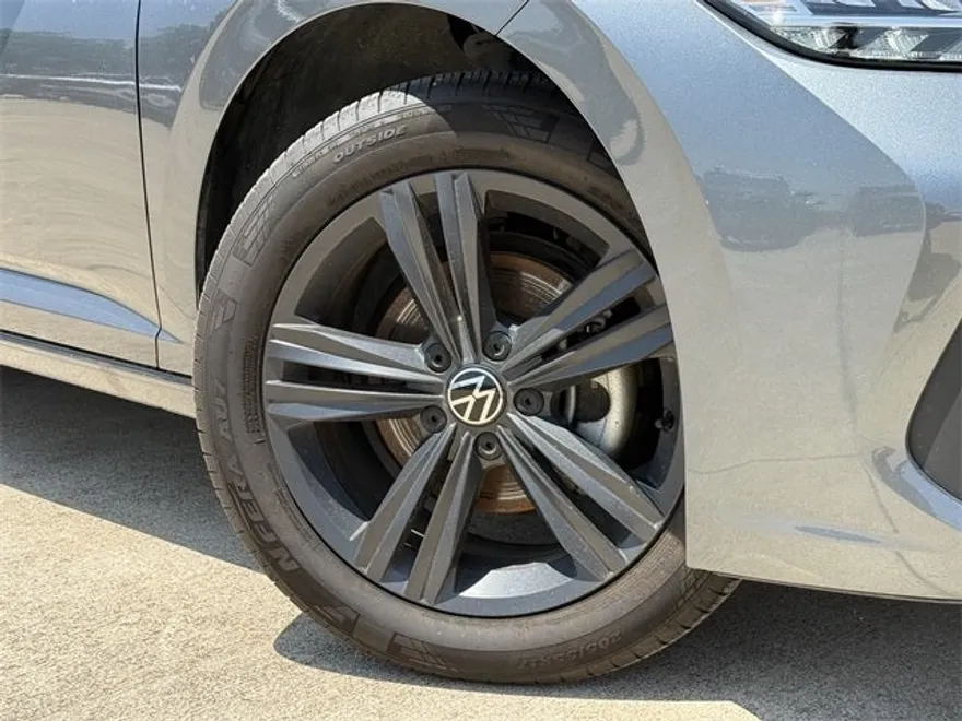 2024 Volkswagen Jetta 1.5T SE photo 2