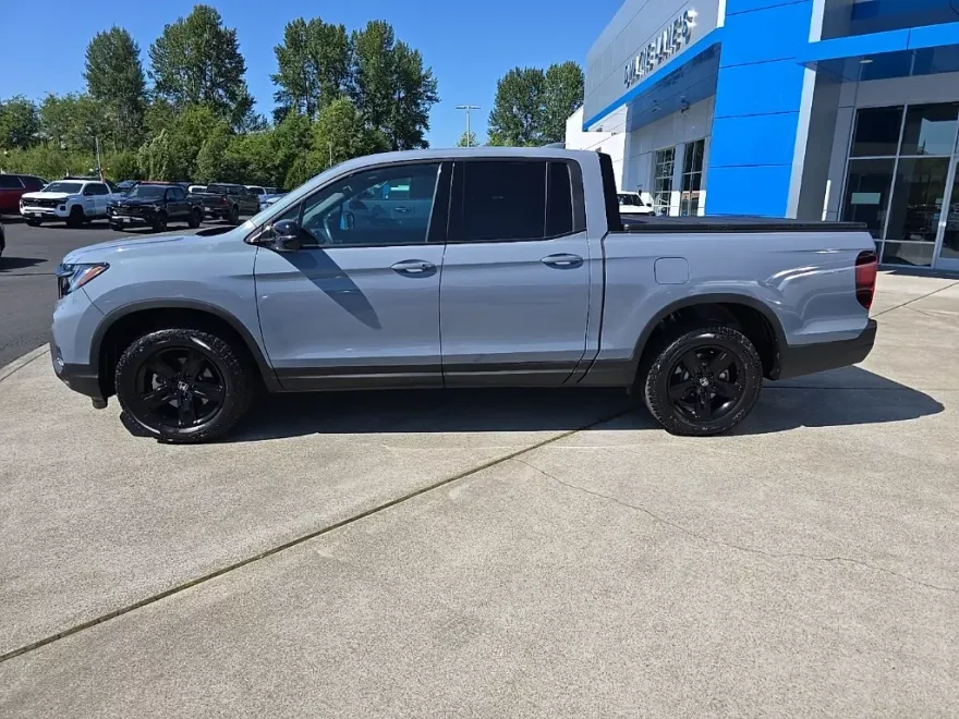 2023 Honda Ridgeline Black Edition photo 1