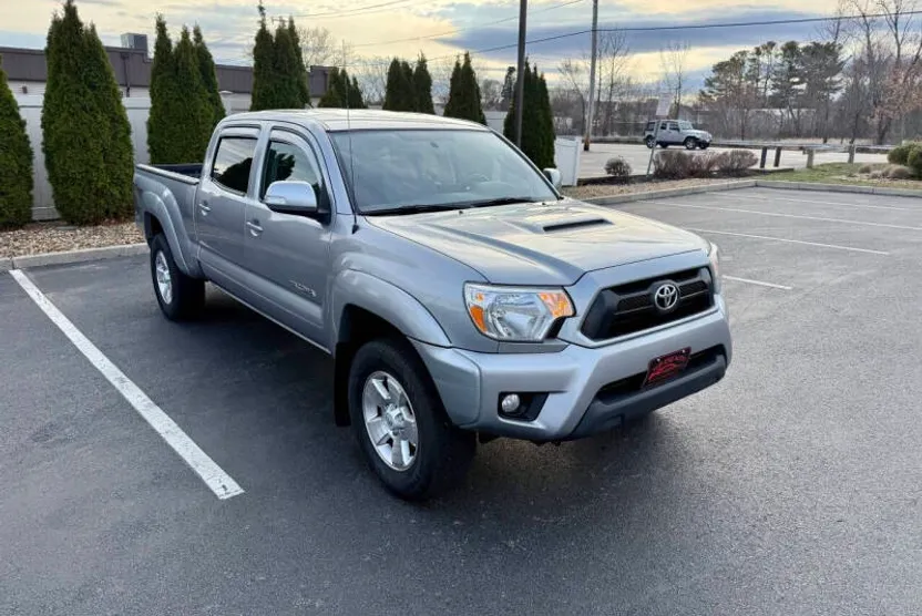 2014 Toyota Tacoma V6 photo 1