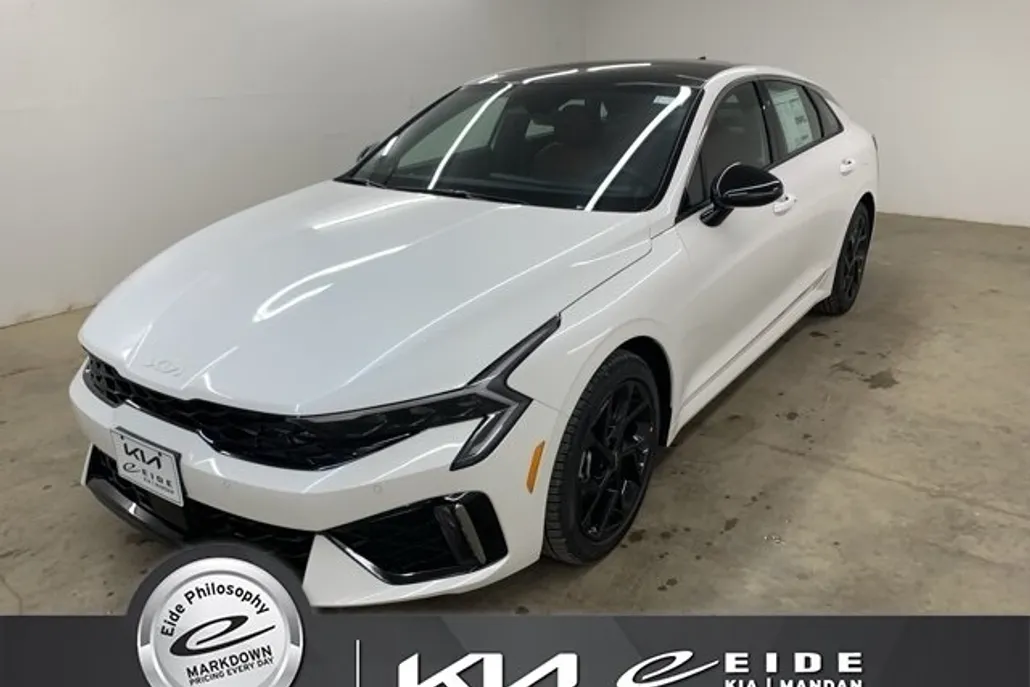 2026 Kia K5 GT-Line photo 1