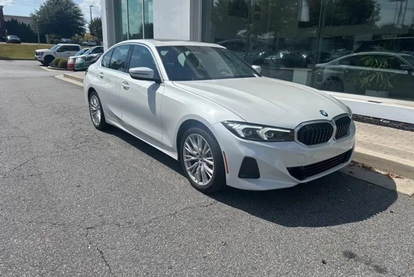 2024 Bmw 330i photo 1