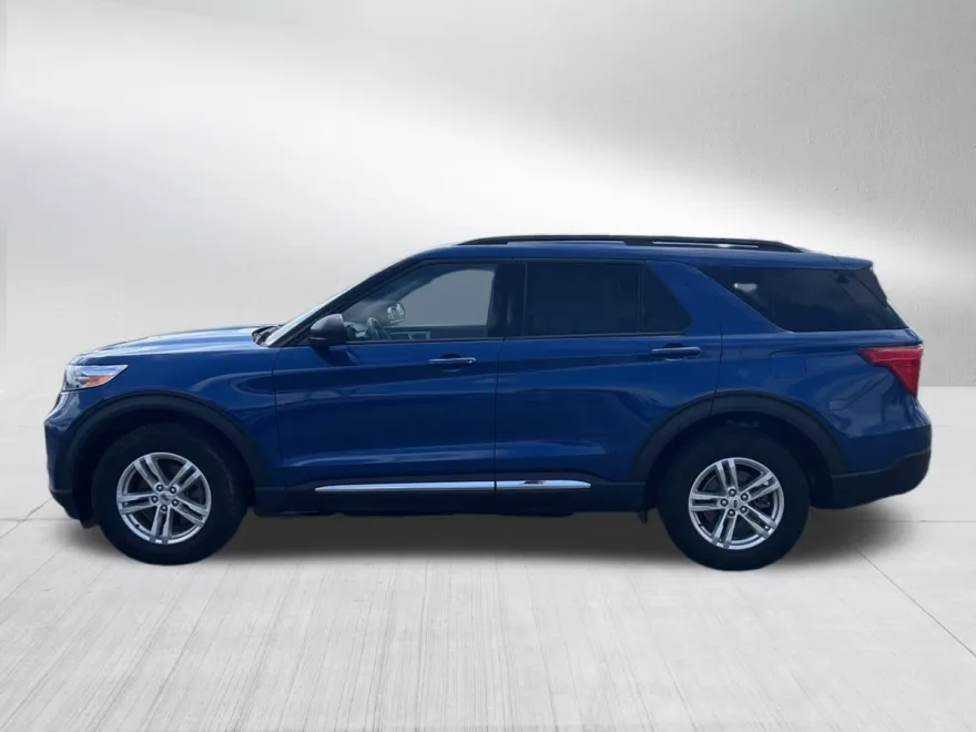 2022 Ford Explorer XLT photo 1