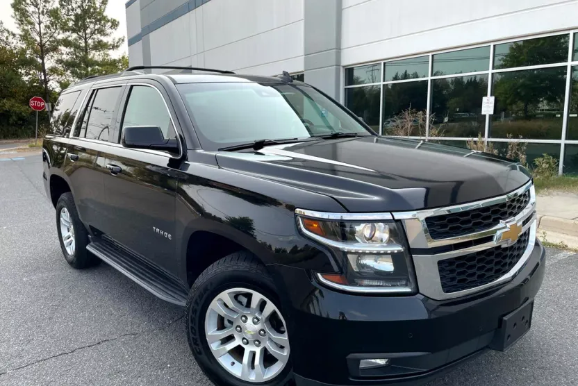 2016 Chevrolet Tahoe LT photo 1