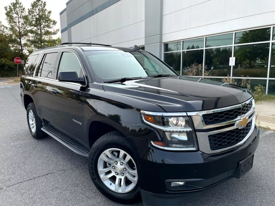 2016 Chevrolet Tahoe LT photo 1