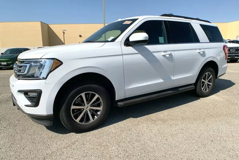 2019 Ford Expedition XLT photo 1