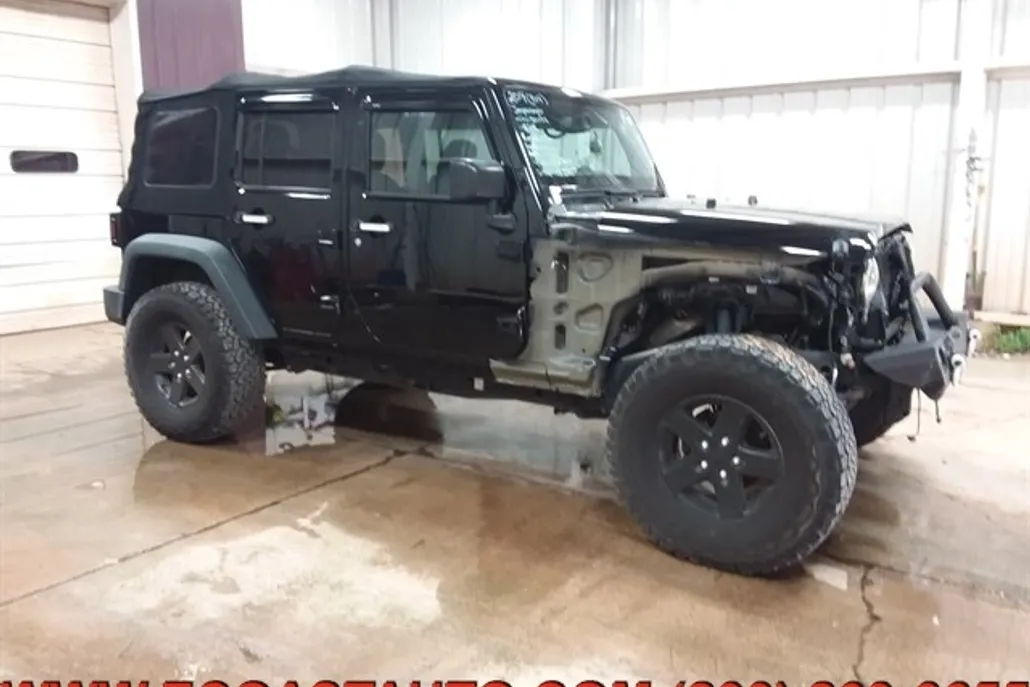 2014 Jeep Wrangler Unlimited Sport photo 1
