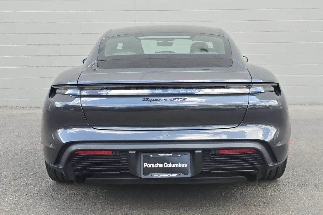 2022 Porsche Taycan GTS photo 1