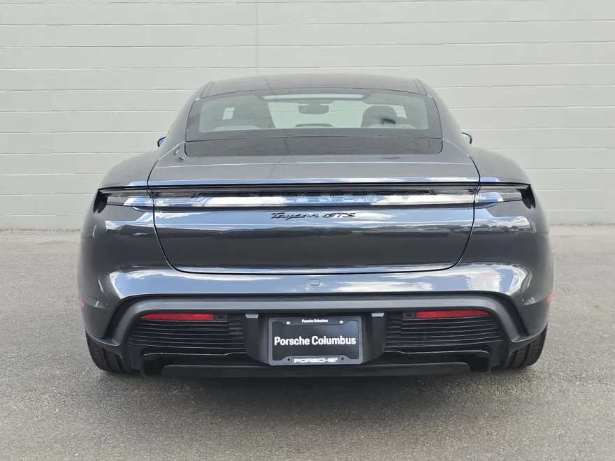 2022 Porsche Taycan GTS photo 1