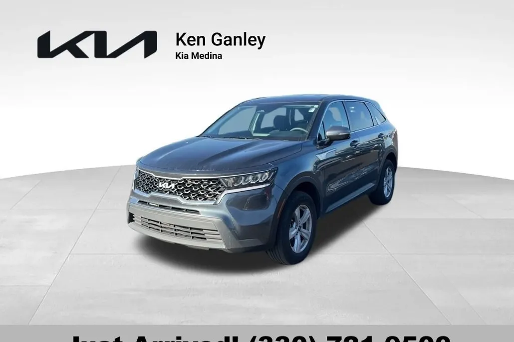 2023 Kia Sorento LX photo 1