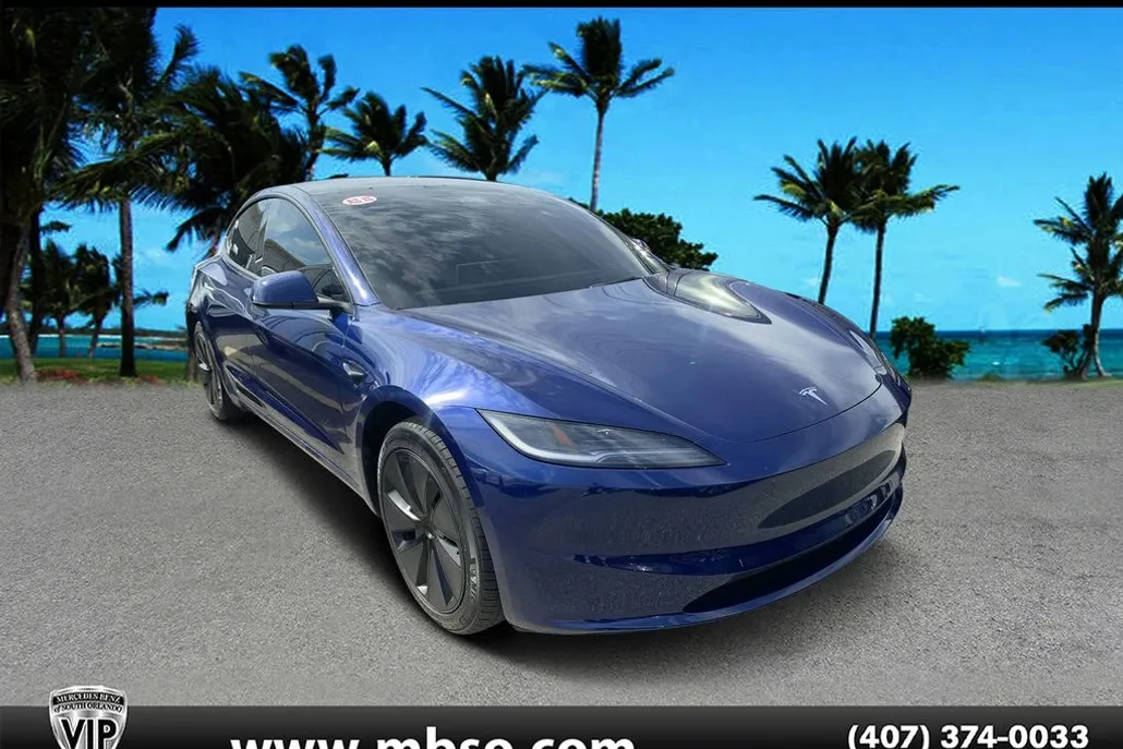 2025 Tesla Model 3 Long Range photo 1