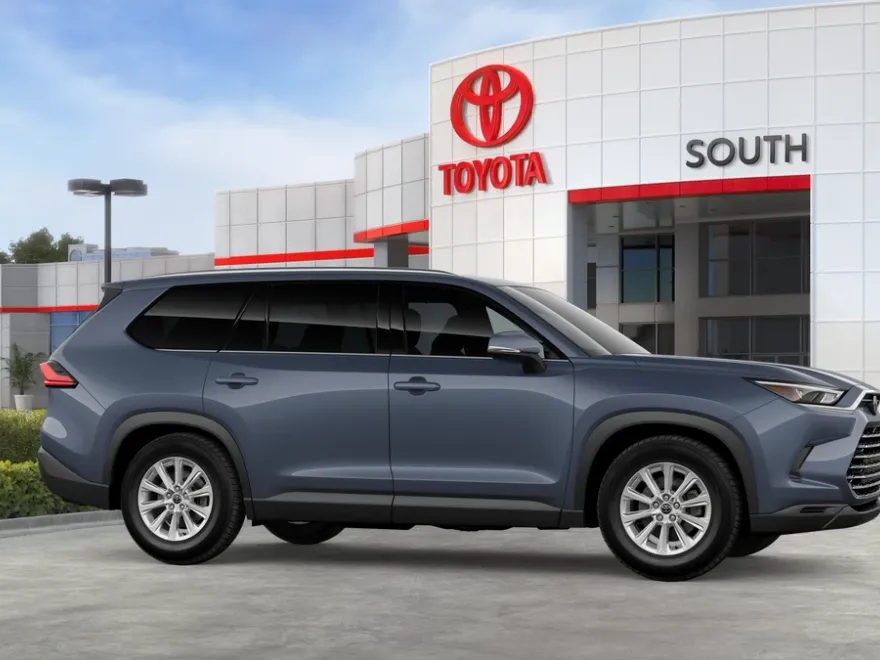 2026 Toyota Grand Highlander XLE photo 1