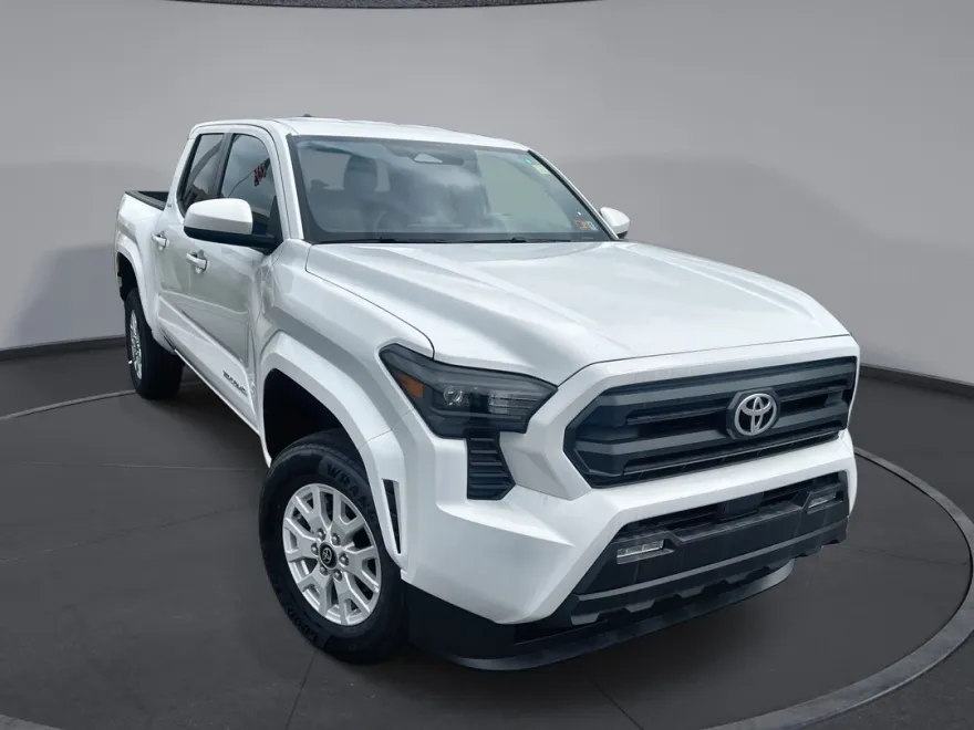 2025 Toyota Tacoma SR5 Double Cab photo 1