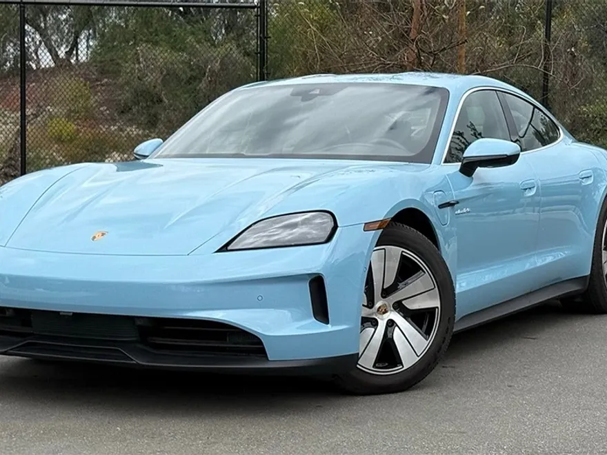 2025 Porsche Taycan 4S photo 1