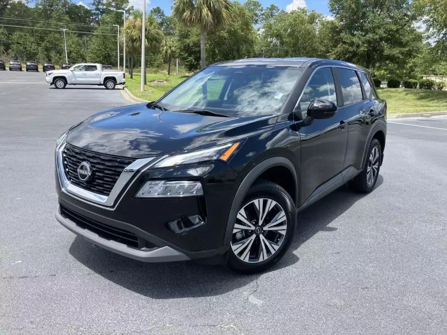 2023 Nissan Rogue SV photo 1