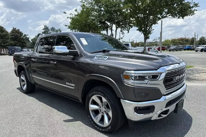 2020 Ram 1500 Limited photo 1