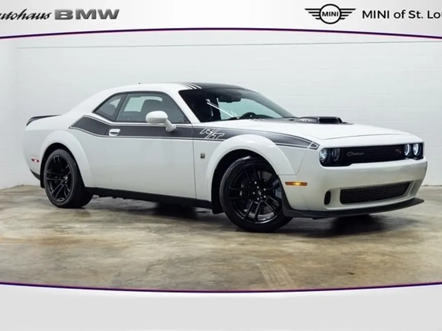2022 Dodge Challenger R/T Scat Pack Widebody photo 1