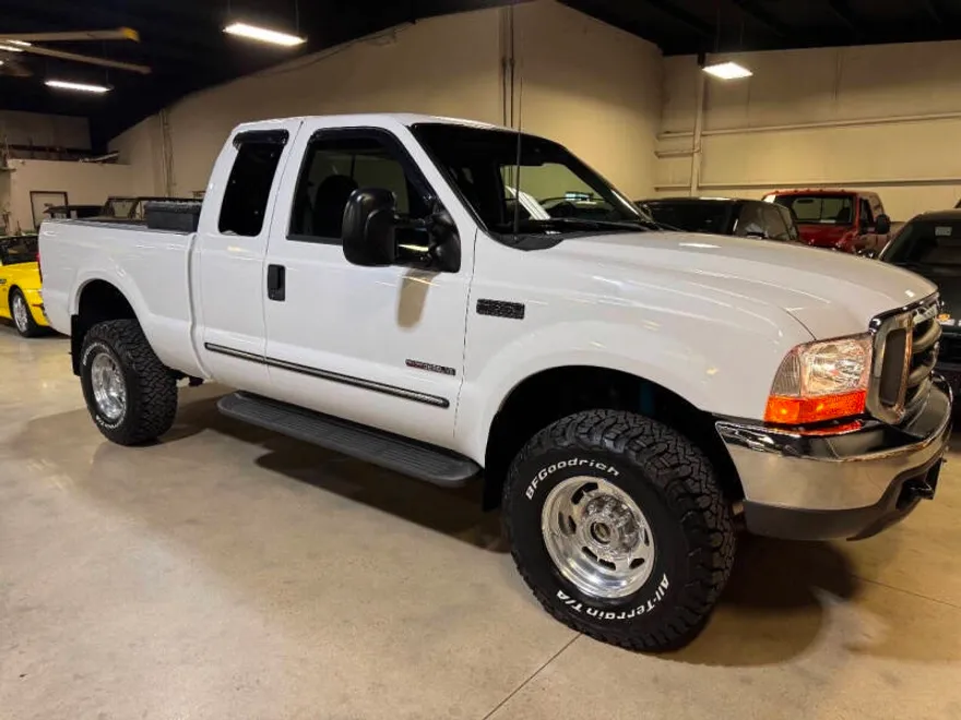 2000 Ford F-350 XLT photo 1