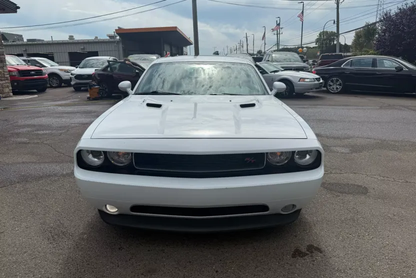 2012 Dodge Challenger R/T photo 1