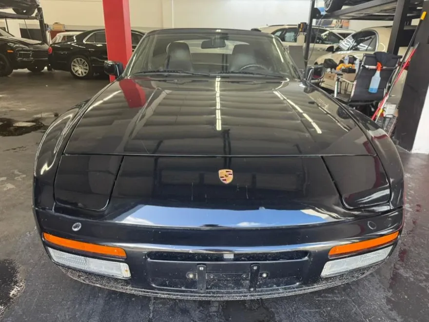 1990 Porsche 944 photo 2