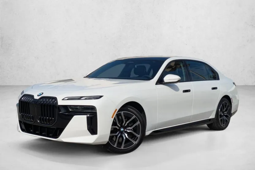 2025 Bmw 740i Sedan photo 1