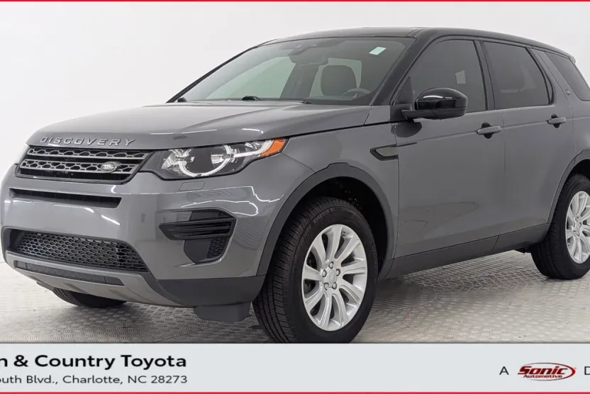 2016 Land Rover Discovery Sport SE photo 1