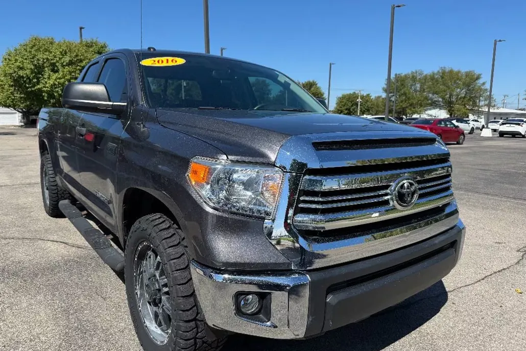 2016 Toyota Tundra TRD Pro photo 1