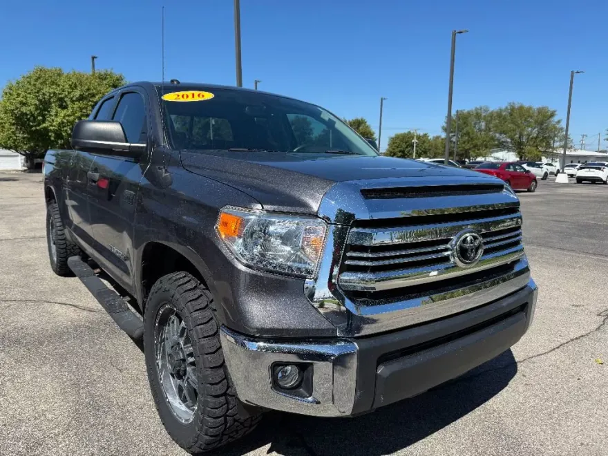 2016 Toyota Tundra TRD Pro photo 1