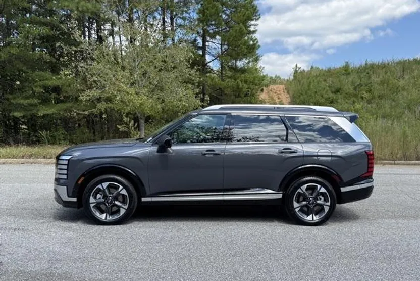 2026 Hyundai Palisade Limited photo 1