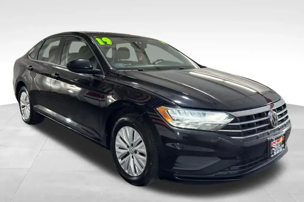 2019 Volkswagen Jetta S photo 1