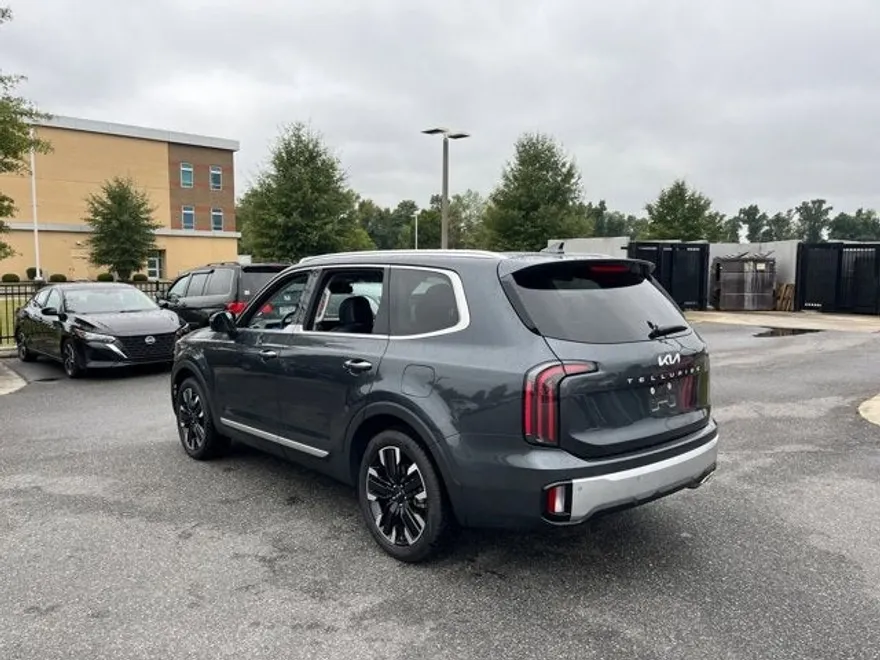 2024 Kia Telluride SX photo 1