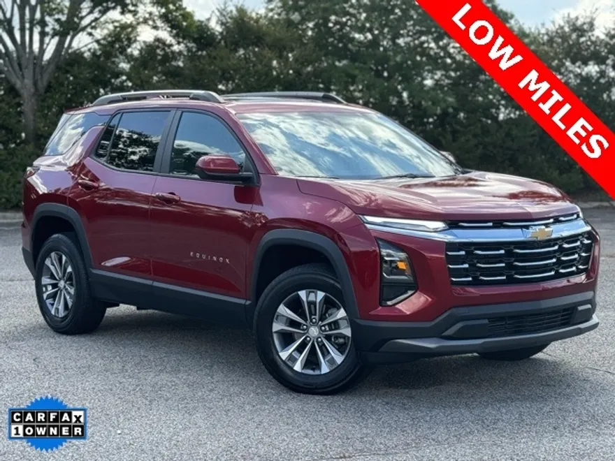 2026 Chevrolet Equinox LT photo 1