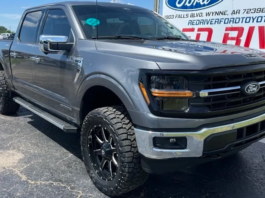 2025 Ford F-150 XLT photo 1
