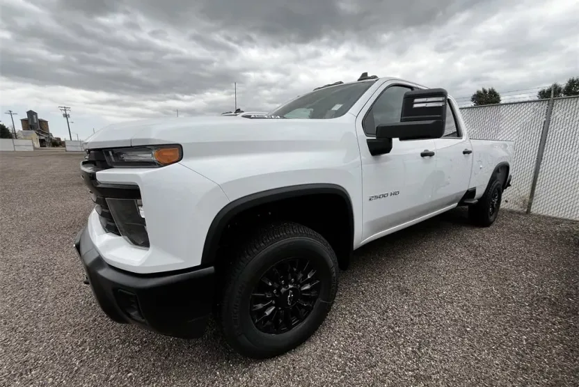 2025 Chevrolet Silverado 2500HD photo 1