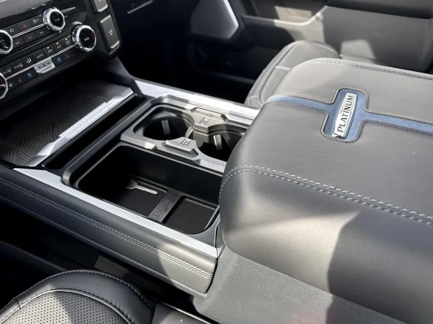 2025 Ford F-250 photo 34