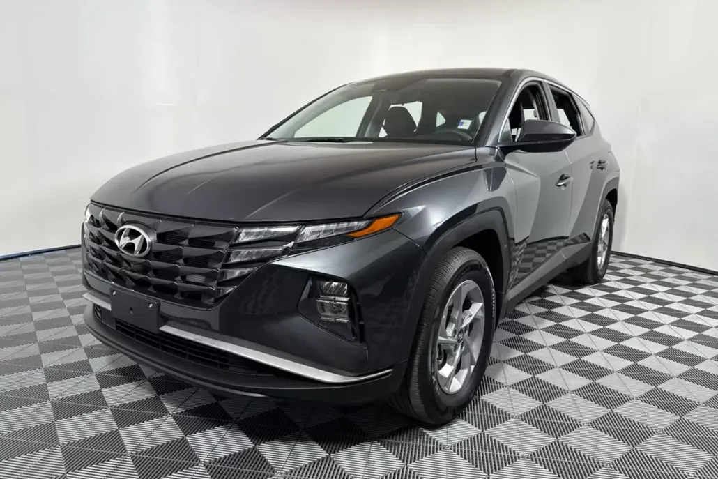 2024 Hyundai Tucson SE photo 1